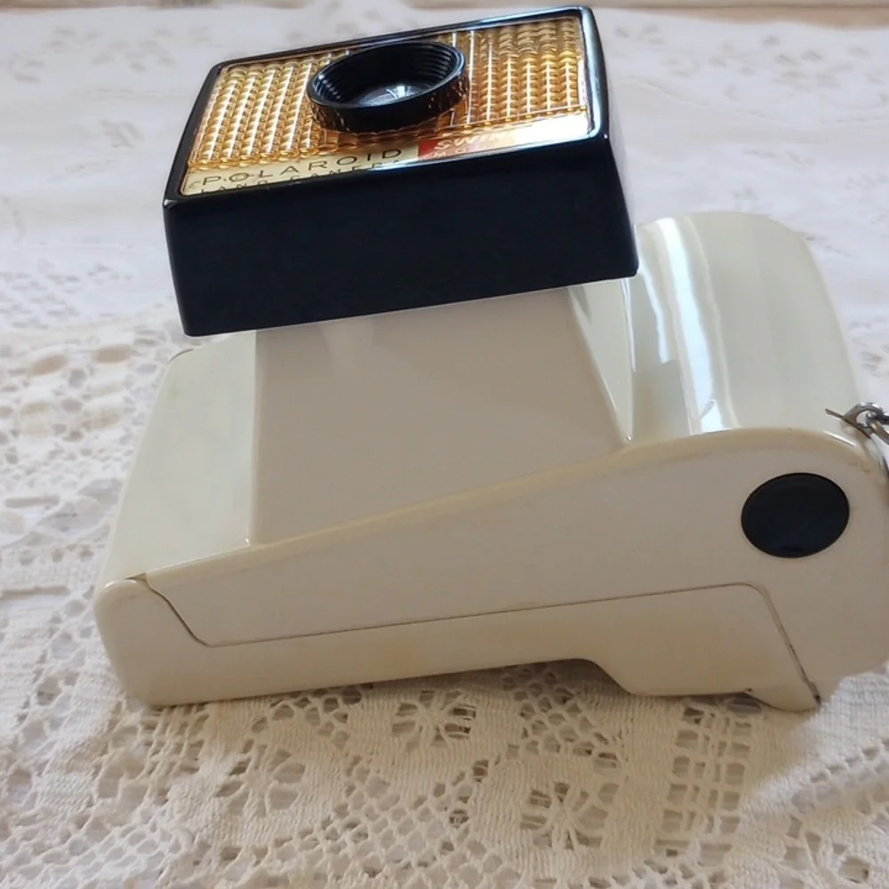 Vintage Polaroid 1960s Land Camera Swinger Model 20